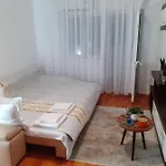 La Apartament *